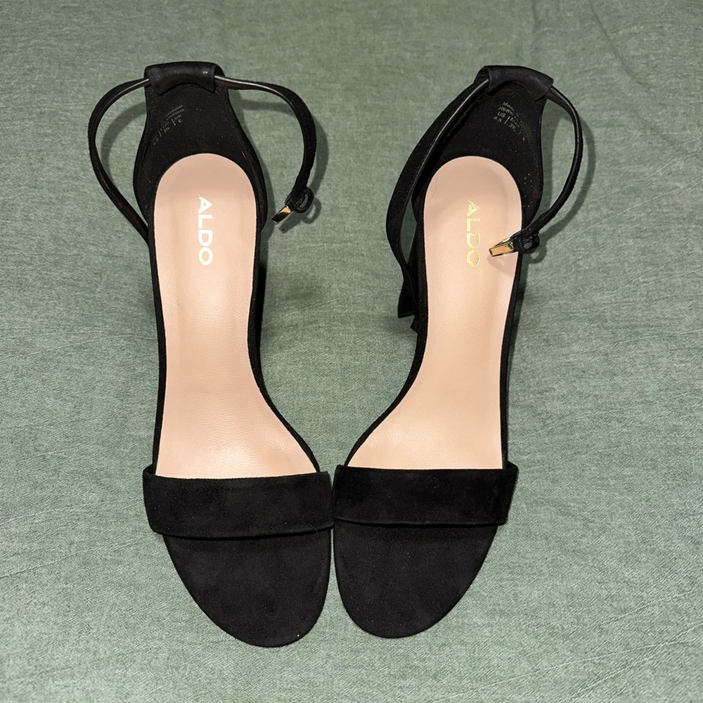 Women’s black open toe heel